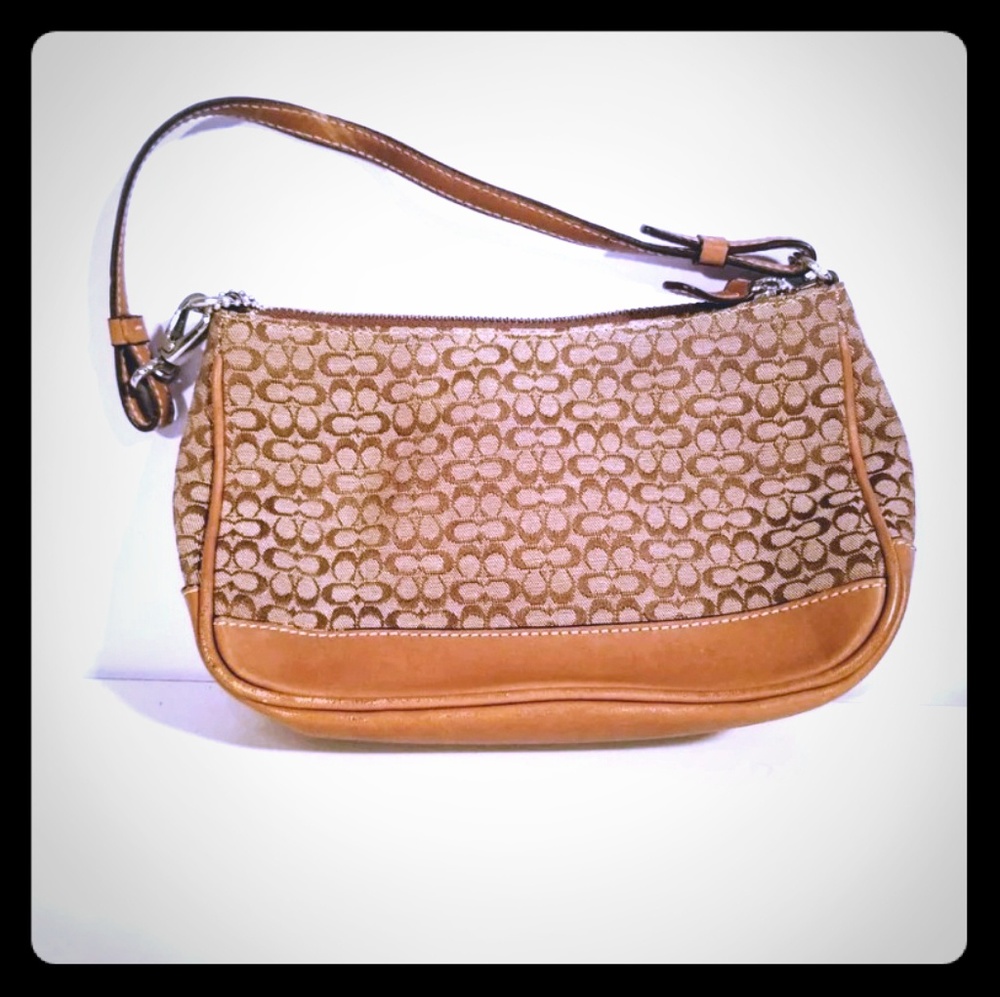 Coach Women's Signature 9" Clutch Bag M2U-6622
